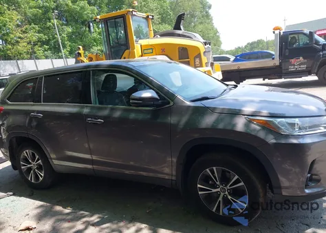 2019 Toyota Highlander Le из США, поврежденный, VIN 5TDBZRFH4KS992336
